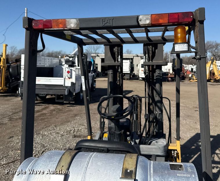image for item EG2618 1997 Caterpillar GC25 forklift