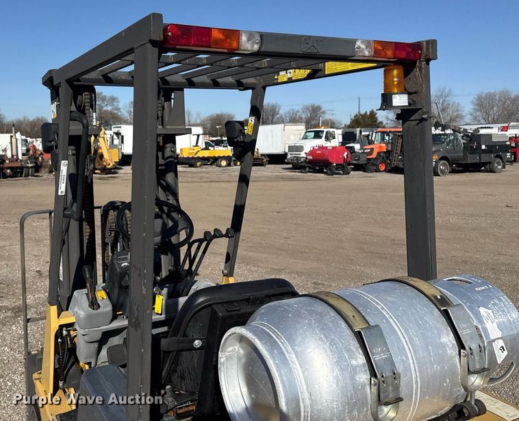 image for item EG2618 1997 Caterpillar GC25 forklift