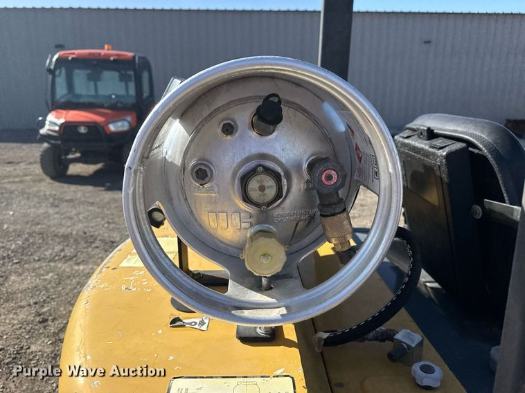 image for item EG2618 1997 Caterpillar GC25 forklift