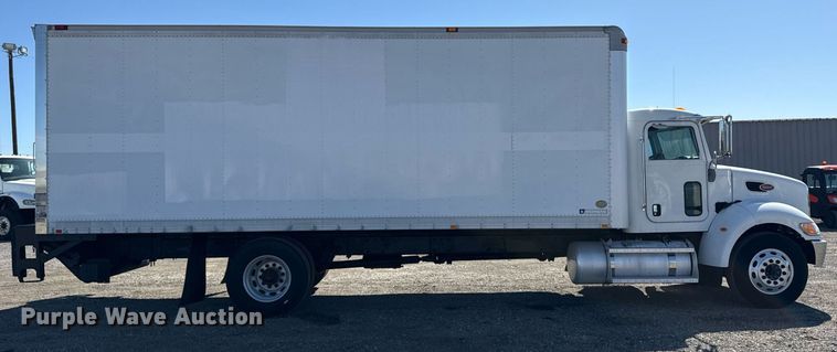 image for item EG2624 2005 Peterbilt 335 box truck