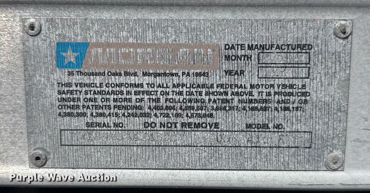 image for item EG2624 2005 Peterbilt 335 box truck