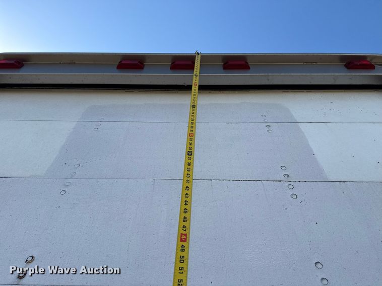 image for item EG2624 2005 Peterbilt 335 box truck