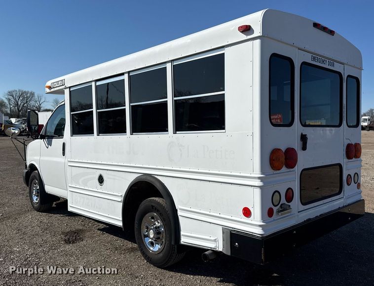 image for item EG2627 2007 Chevrolet Express school bus