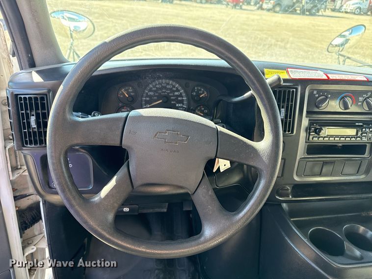 image for item EG2627 2007 Chevrolet Express school bus