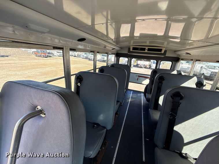 image for item EG2627 2007 Chevrolet Express school bus