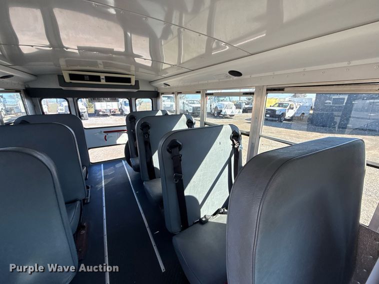 image for item EG2627 2007 Chevrolet Express school bus