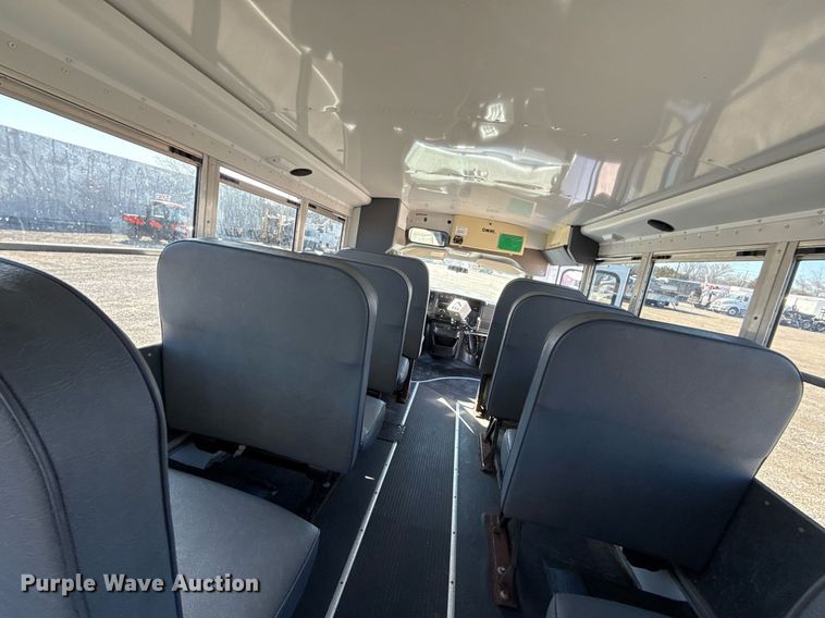 image for item EG2627 2007 Chevrolet Express school bus