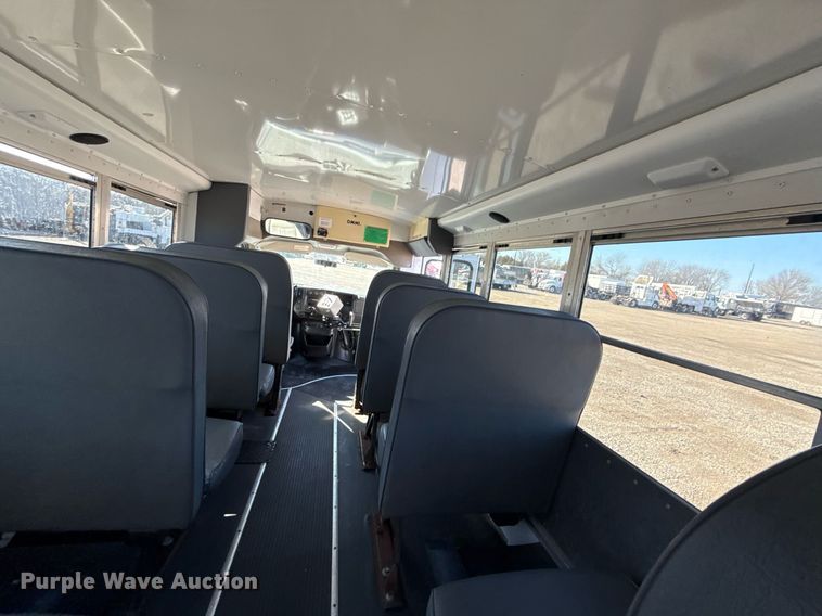 image for item EG2627 2007 Chevrolet Express school bus