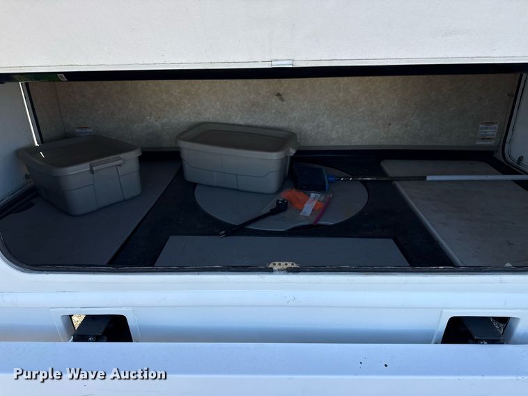 image for item EG2628 2008 Ford E450 Super Duty RV