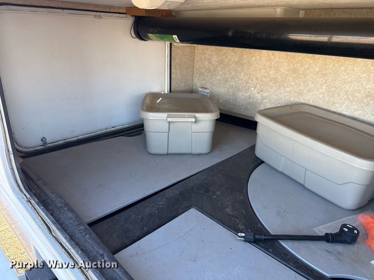 image for item EG2628 2008 Ford E450 Super Duty RV