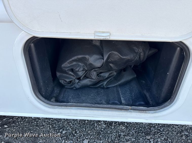 image for item EG2628 2008 Ford E450 Super Duty RV