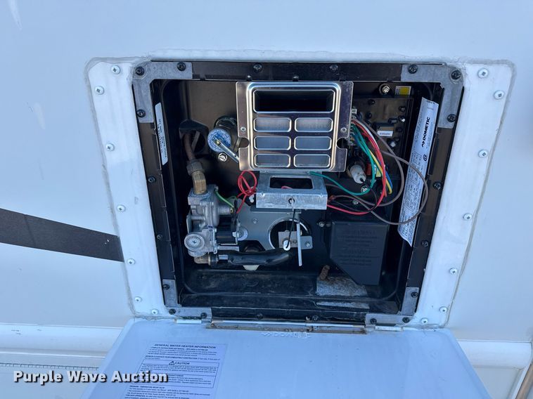 image for item EG2628 2008 Ford E450 Super Duty RV