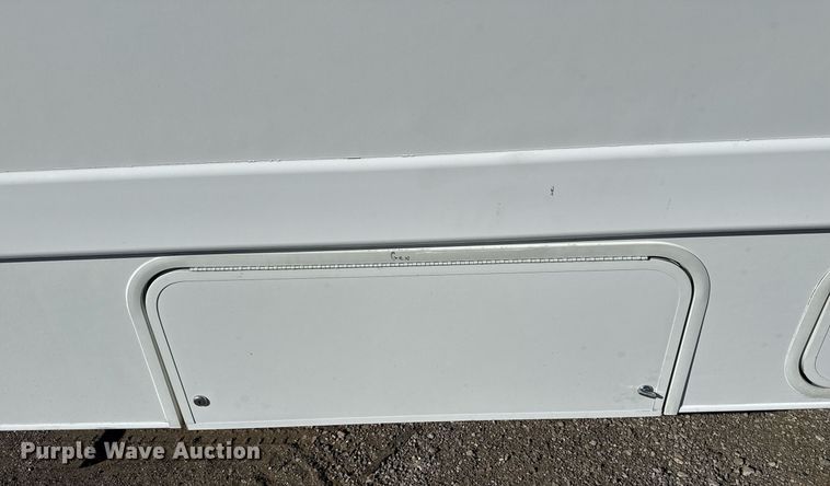 image for item EG2628 2008 Ford E450 Super Duty RV