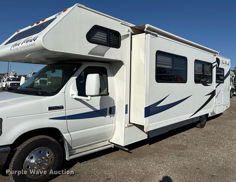 image for item EG2628 2008 Ford E450 Super Duty RV