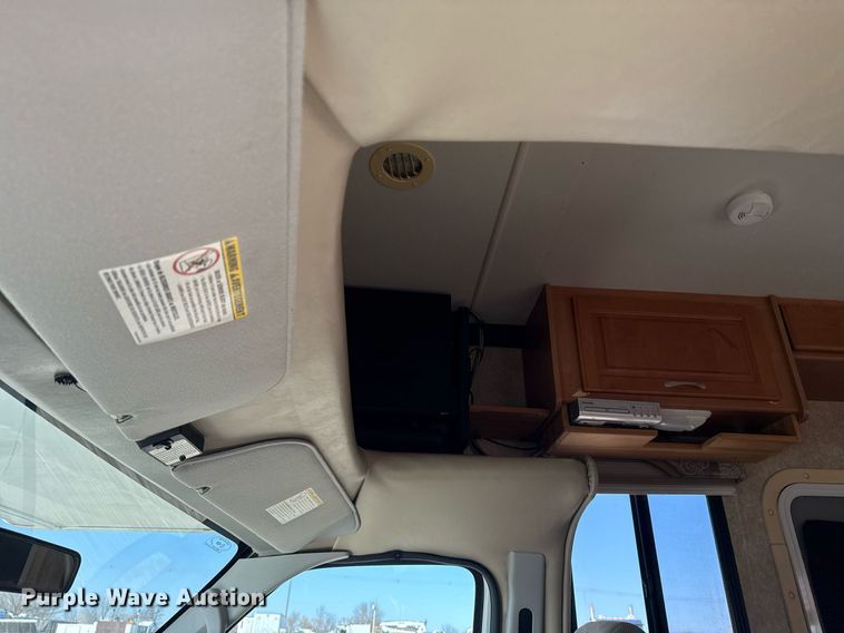 image for item EG2628 2008 Ford E450 Super Duty RV