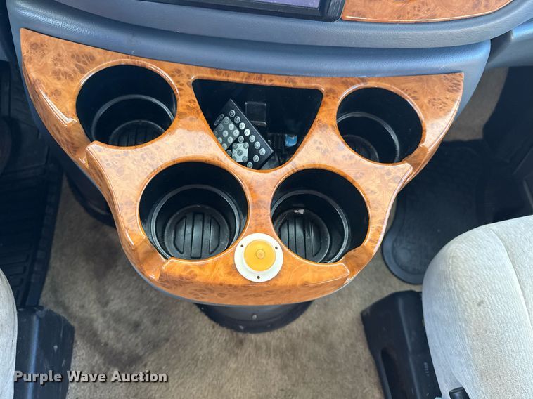 image for item EG2628 2008 Ford E450 Super Duty RV