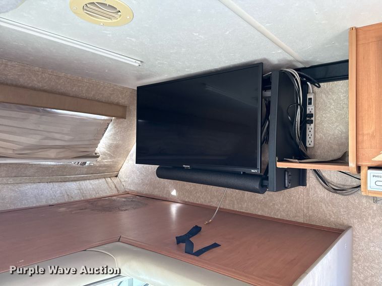 image for item EG2628 2008 Ford E450 Super Duty RV