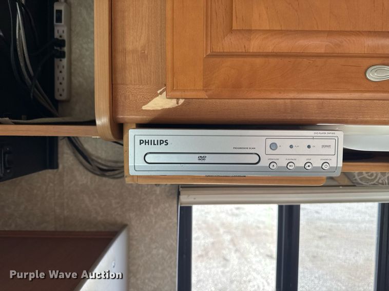 image for item EG2628 2008 Ford E450 Super Duty RV