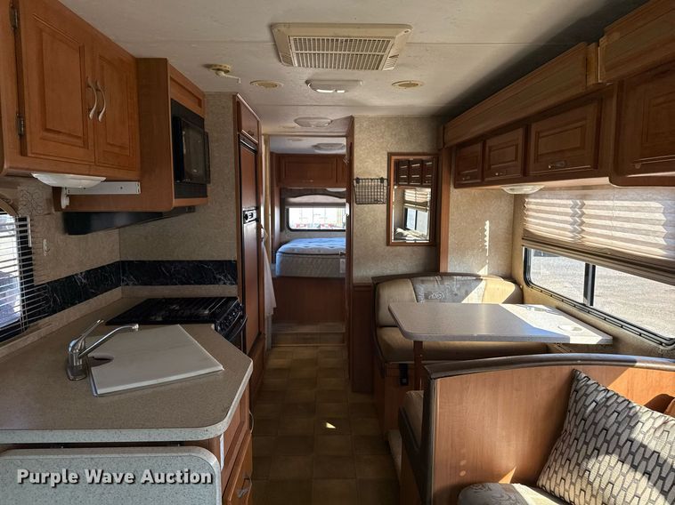 image for item EG2628 2008 Ford E450 Super Duty RV