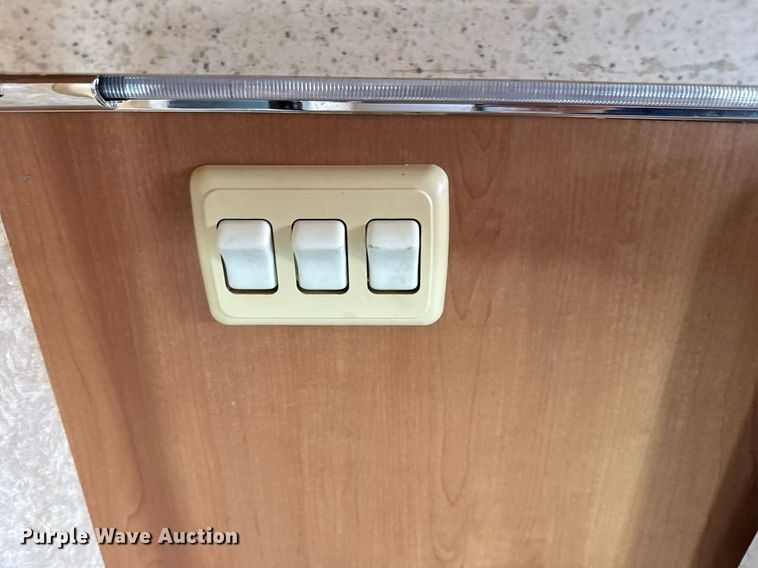 image for item EG2628 2008 Ford E450 Super Duty RV