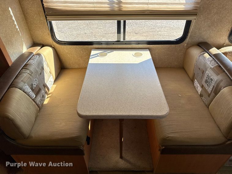 image for item EG2628 2008 Ford E450 Super Duty RV