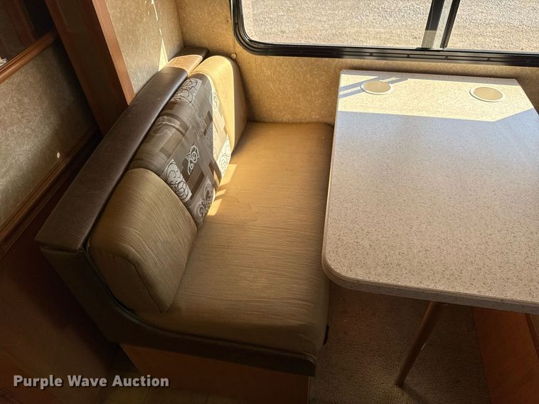 image for item EG2628 2008 Ford E450 Super Duty RV