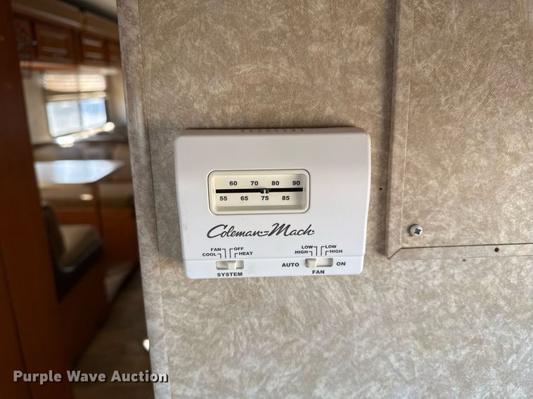 image for item EG2628 2008 Ford E450 Super Duty RV