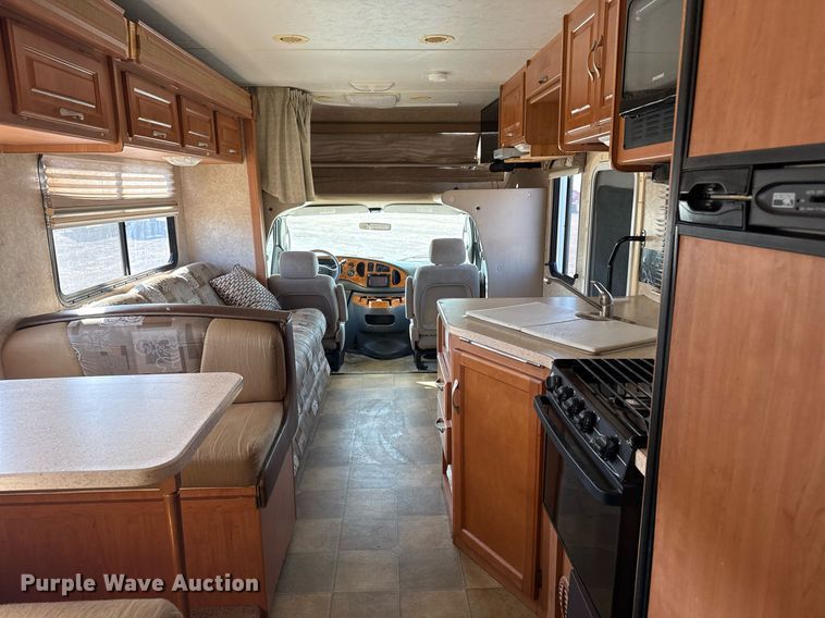 image for item EG2628 2008 Ford E450 Super Duty RV