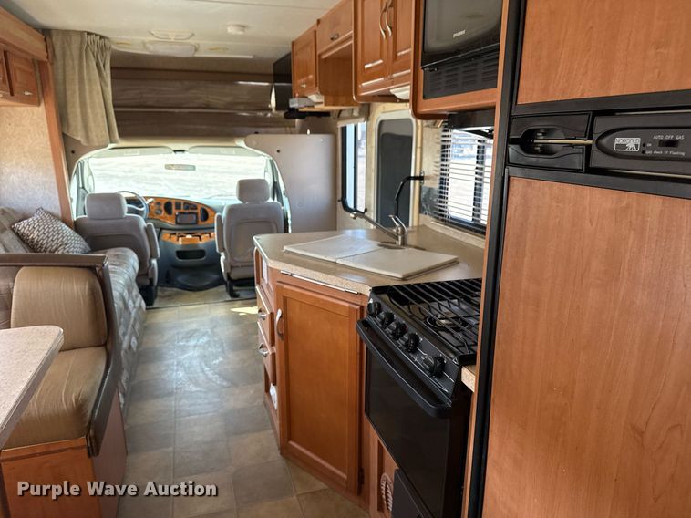 image for item EG2628 2008 Ford E450 Super Duty RV