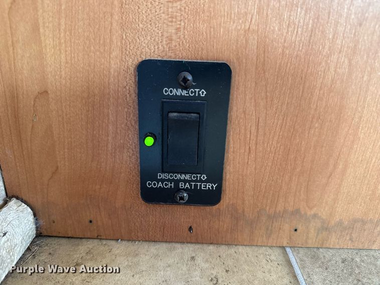 image for item EG2628 2008 Ford E450 Super Duty RV