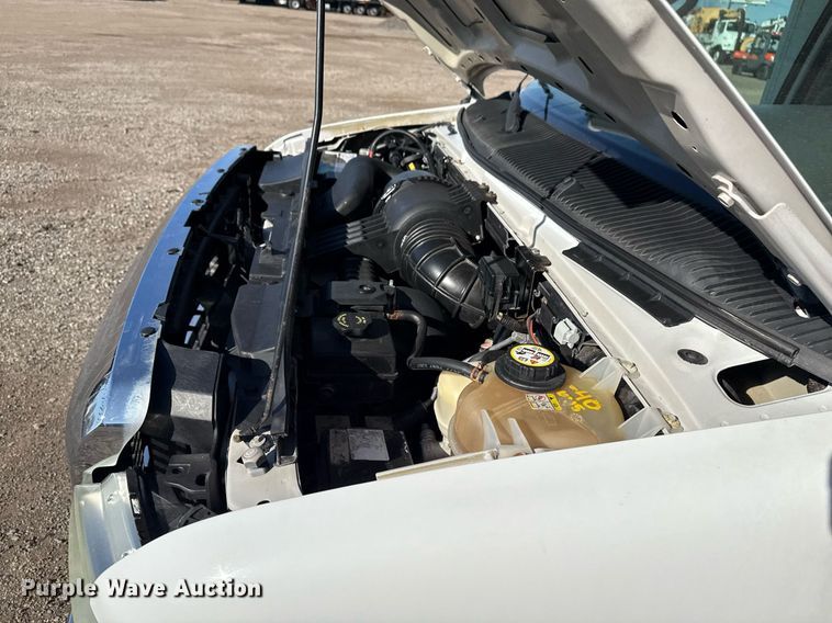 image for item EG2628 2008 Ford E450 Super Duty RV