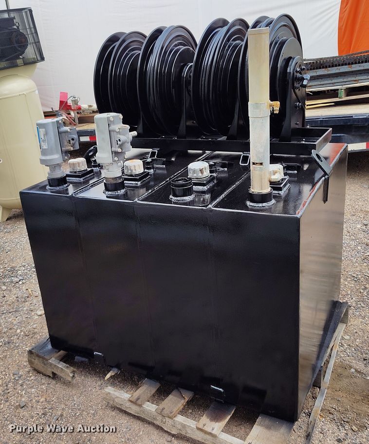 image for item EH0199 Fuel and lube station