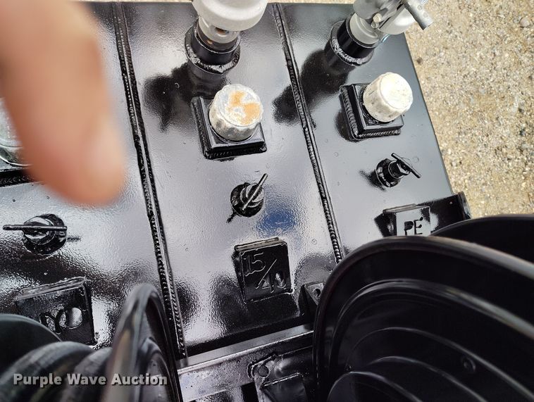 image for item EH0199 Fuel and lube station