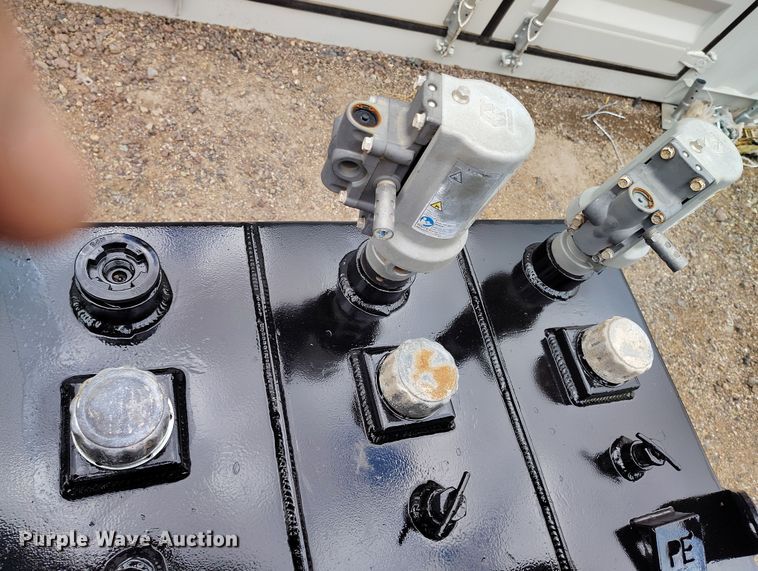 image for item EH0199 Fuel and lube station