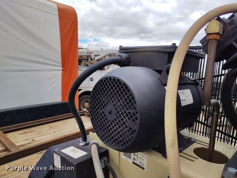 image for item EH0208 Ingersoll Rand  2475N7.5 TSC air compressor