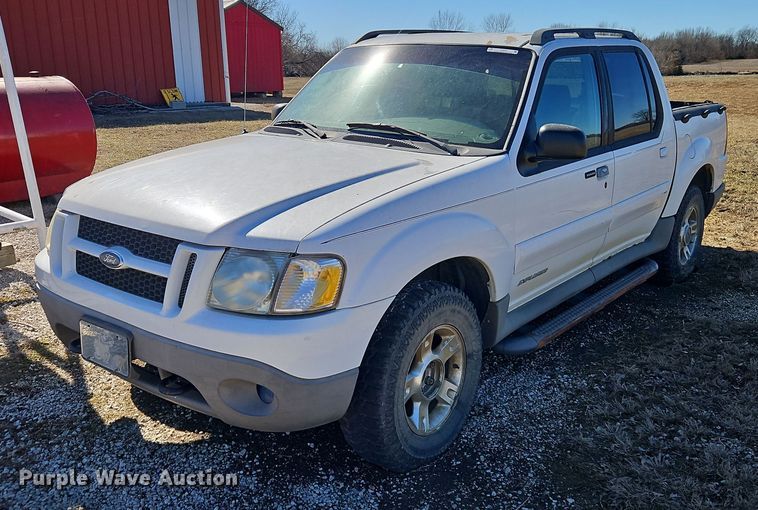 image for item EI8839 2001 Ford Explorer Sport Trac pickup truck