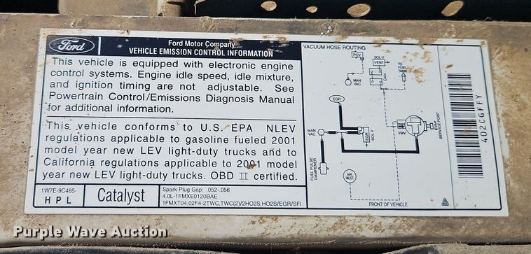 image for item EI8839 2001 Ford Explorer Sport Trac pickup truck