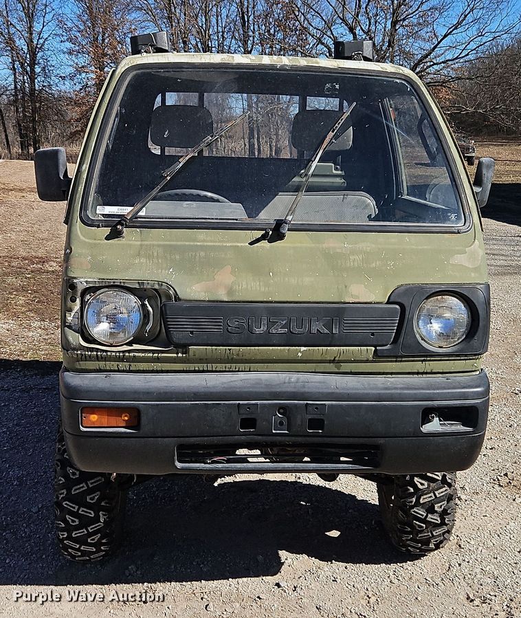 image for item EI8841 Suzuki M-DB51T mini truck
