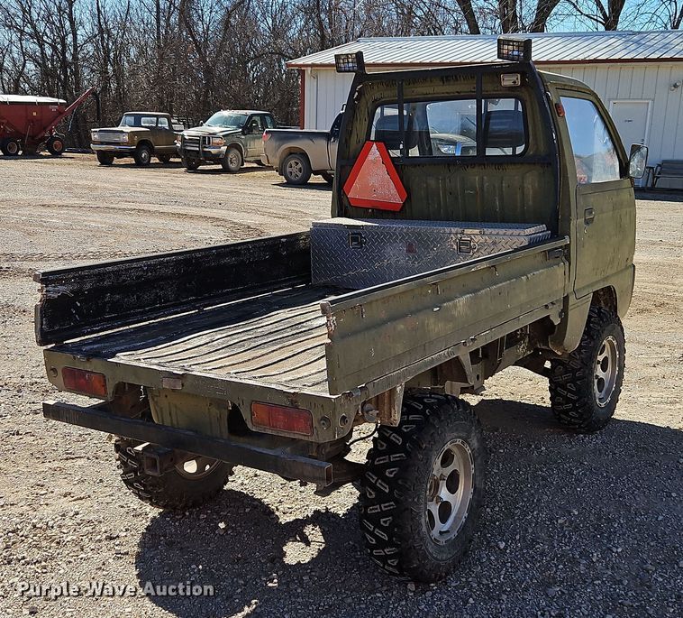 image for item EI8841 Suzuki M-DB51T mini truck