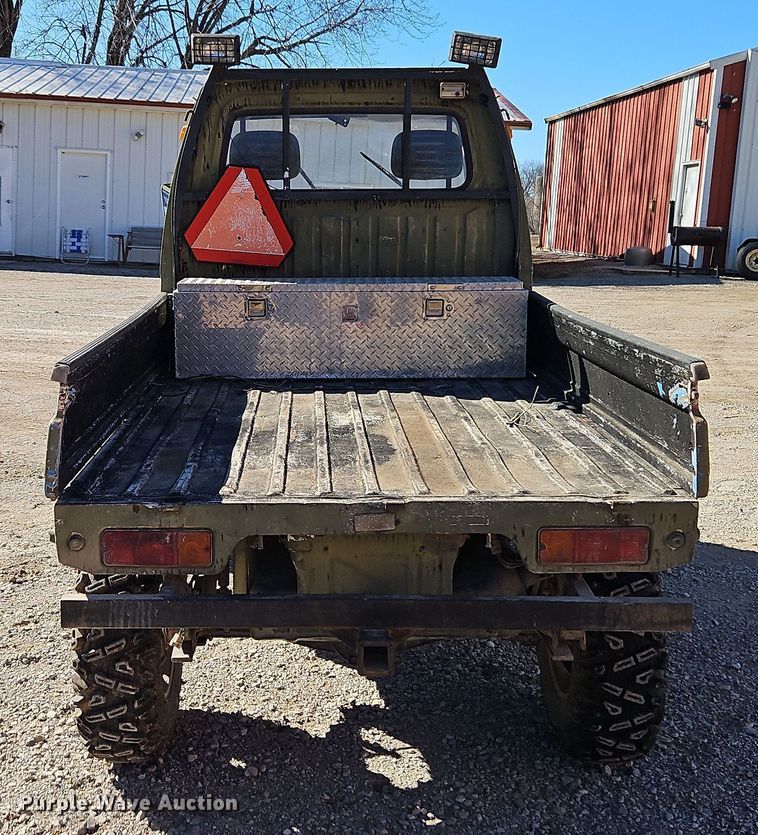 image for item EI8841 Suzuki M-DB51T mini truck