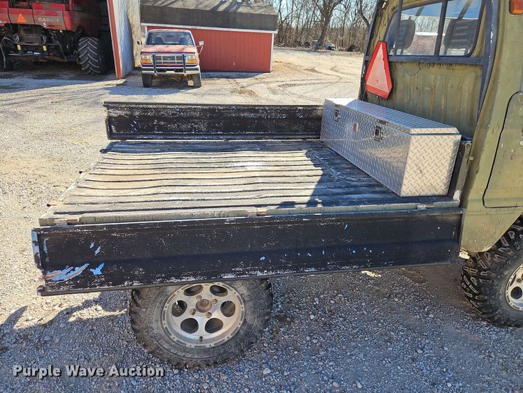 image for item EI8841 Suzuki M-DB51T mini truck