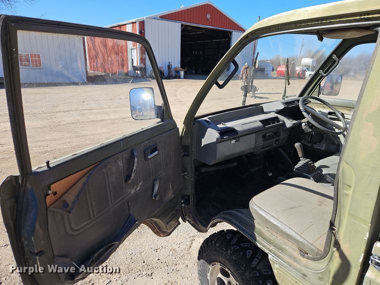 image for item EI8841 Suzuki M-DB51T mini truck