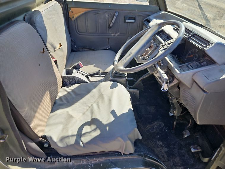 image for item EI8841 Suzuki M-DB51T mini truck