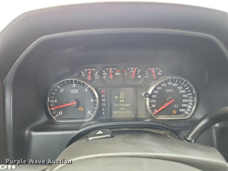 image for item EI8855 2018 Chevrolet Silverado 2500HD Double Cab pickup truck