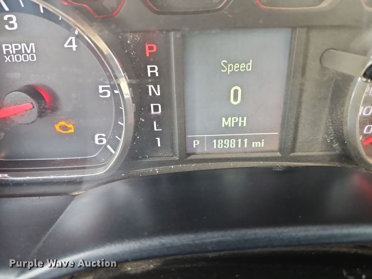 image for item EI8855 2018 Chevrolet Silverado 2500HD Double Cab pickup truck