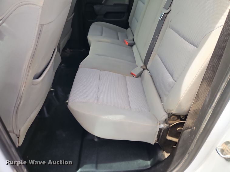 image for item EI8855 2018 Chevrolet Silverado 2500HD Double Cab pickup truck