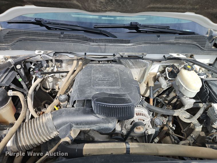 image for item EI8855 2018 Chevrolet Silverado 2500HD Double Cab pickup truck