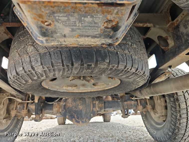 image for item EI8855 2018 Chevrolet Silverado 2500HD Double Cab pickup truck