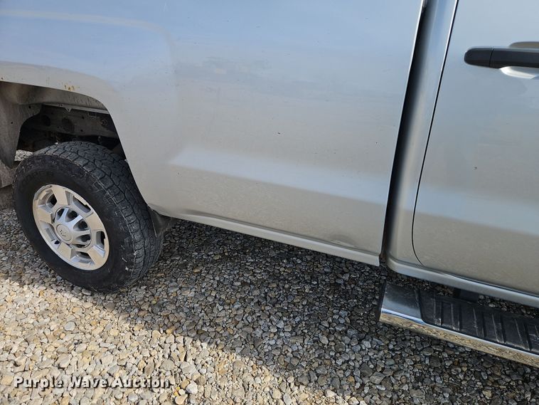 image for item EI8856 2015 Chevrolet Silverado 2500HD Double Cab pickup truck