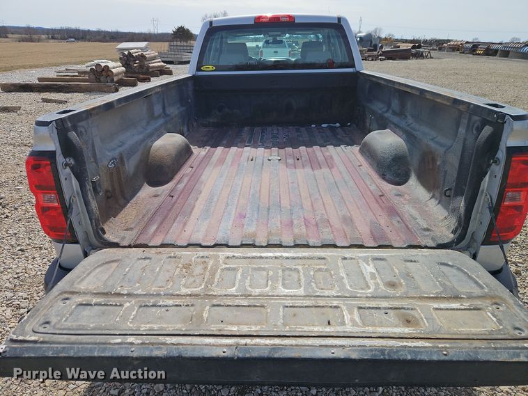 image for item EI8856 2015 Chevrolet Silverado 2500HD Double Cab pickup truck